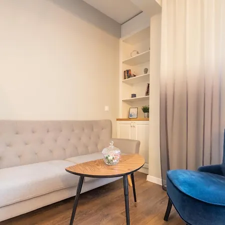 アパート Designer & Cozy 2bd Flat With A Parking In The Center By Flat Mаnager ソフィア