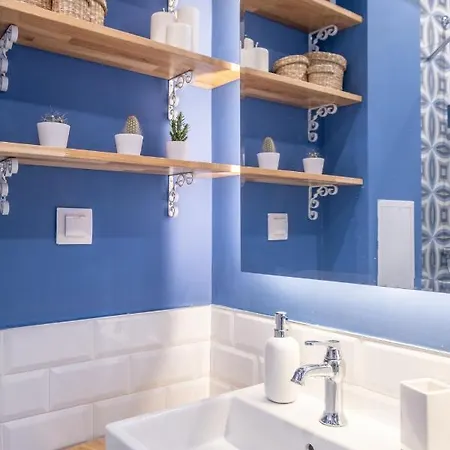 Designer & Cozy 2bd Flat With A Parking In The Center By Flat Mаnager Daire Sofya