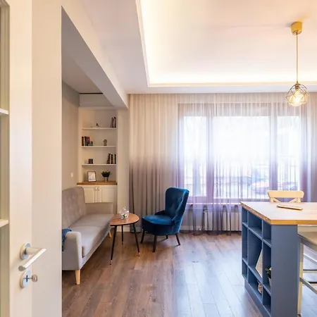 Designer & Cozy 2bd Flat With A Parking In The Center By Flat Mаnager Apartmán