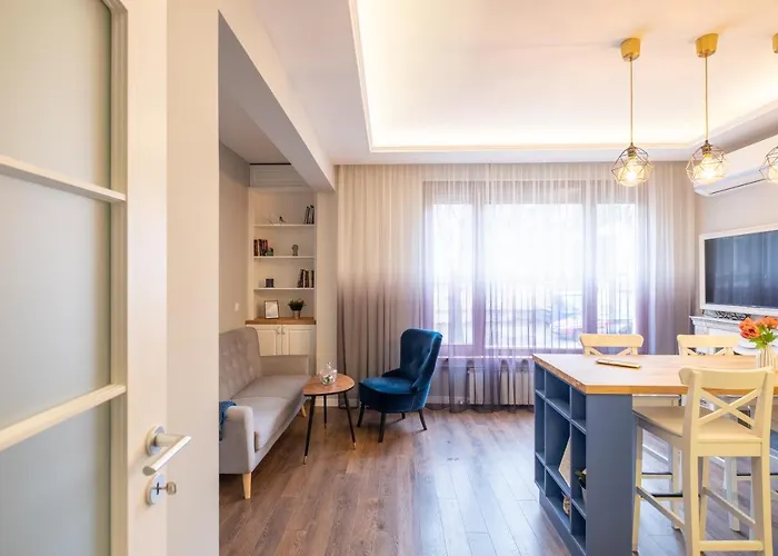 Designer & Cozy 2bd Flat With A Parking In The Center By Flat Mаnager Lejlighed