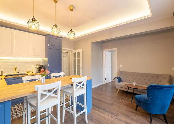 Designer & Cozy 2bd Flat With A Parking In The Center By Flat Mаnager *