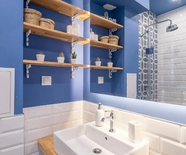 Апартамент Designer & Cozy 2bd Flat With A Parking In The Center By Flat Mаnager София