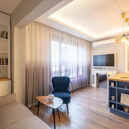 Designer & Cozy 2bd Flat With A Parking In The Center By Flat Mаnager Sofya