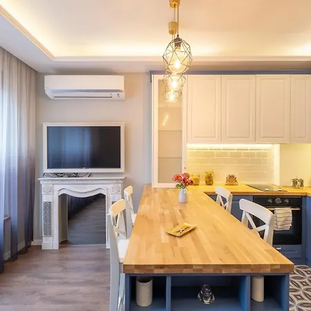 Daire Designer & Cozy 2bd Flat With A Parking In The Center By Flat Mаnager