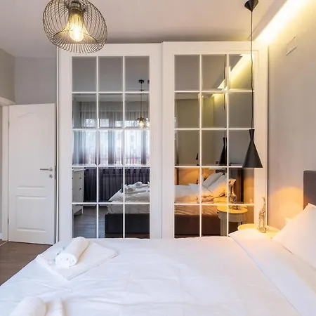 Daire Designer & Cozy 2bd Flat With A Parking In The Center By Flat Mаnager *