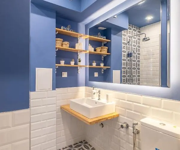 شقة Designer & Cozy 2bd Flat With A Parking In The Center By Flat Mаnager